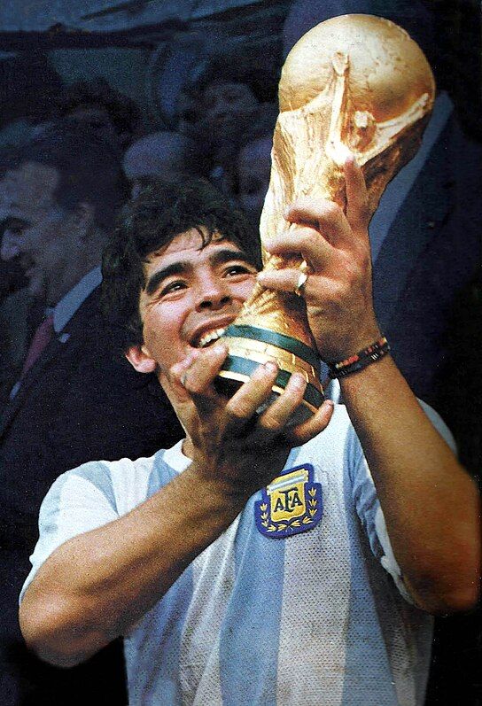 Sejarah Karir Legenda Sepak Bola Diego Maradona